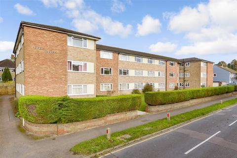 Park Avenue, Maidstone, Kent 2 bed ground floor flat for sale