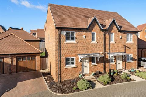 Mallow Grove, Bracknell RG42 3 bed semi