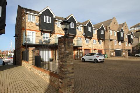 Silver Strand East, Eastbourne  BN23 3 bed townhouse for sale