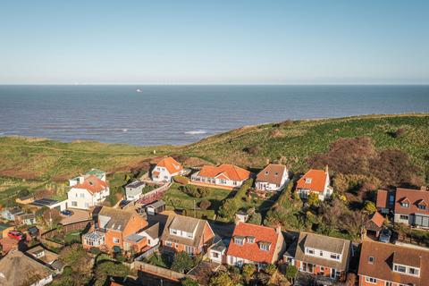 Sheringham 4 bed detached bungalow for sale
