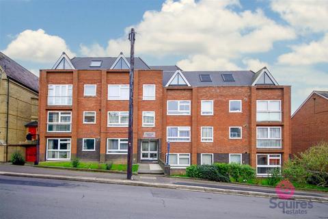 Hadley Road 3 bed flat for sale