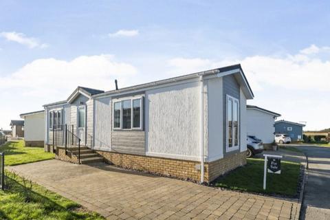 Plot 41, Milford on Sea SO41 2 bed park home for sale