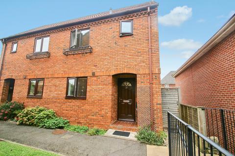 Heritage Court, Glastonbury 2 bed terraced house for sale