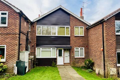 New England Road, Haywards Heath, RH16 2 bed flat for sale