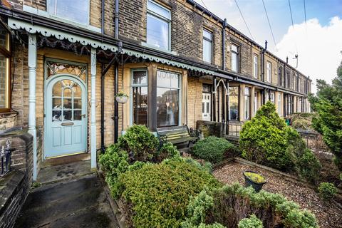 Highfield Terrace, Bradford BD13 4 bed terraced house for sale