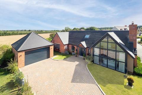 Milcote Close, Welford on Avon... 3 bed bungalow for sale