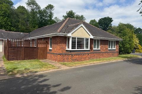 Pavilion End, Stourbridge DY7 2 bed detached bungalow for sale