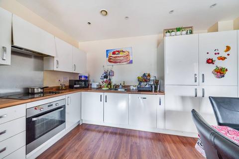 Artisan Place, Harrow, HA3 2 bed flat for sale