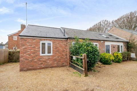 58 Oving Road, Chichester, PO19 2 bed semi