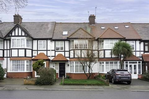 Colne Road, London 4 bed terraced house for sale