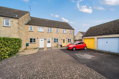 Swansfield, Lechlade... 2 bed terraced house for sale