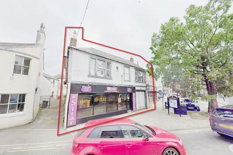 High Street, Restaurant and Flat... 4 bed flat for sale