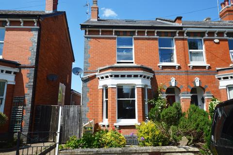 Ewlyn Road, Leckhampton, Cheltenham... 4 bed semi