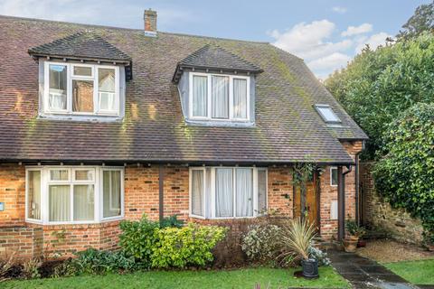 Henty Gardens, Chichester, PO19 2 bed semi