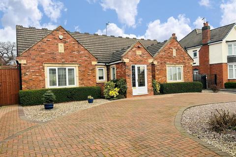 Woodgreen Road, Oldbury 3 bed detached bungalow for sale