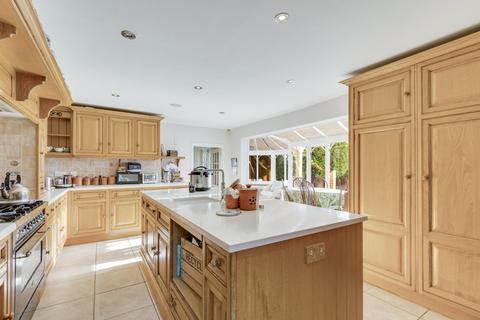 New Town, Codicote 4 bed detached house for sale