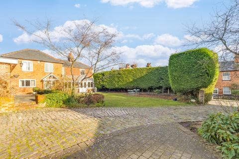 New Town, Codicote 4 bed detached house for sale