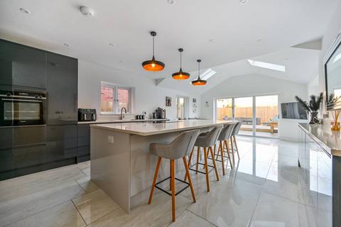 Barley Mead, Maidenhead, SL6 5 bed detached house for sale