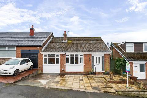 Grosvenor Road, Hyde, SK14 5AJ 3 bed semi