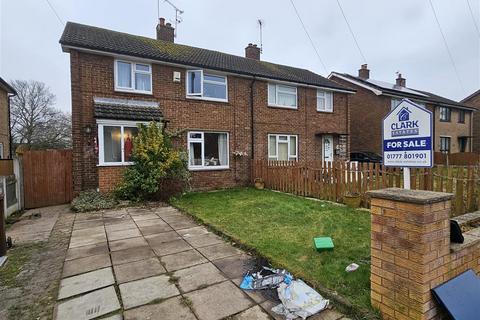 Lawnwood Avenue, Retford DN22 3 bed semi