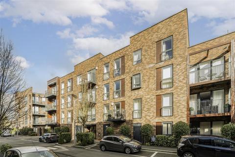 Attlee Court, Stanmore HA7 1 bed flat for sale