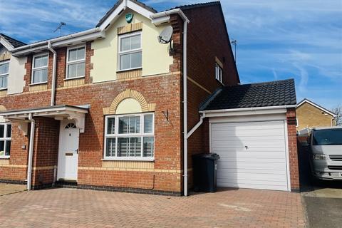 Dayton Close, Coalville LE67 3 bed semi