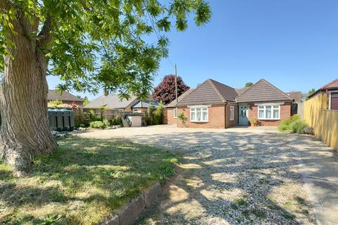 Hanney Road, Southmoor, Abingdon, OX13 3 bed bungalow for sale