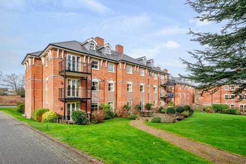 Humphris Place, Gloucestershire GL53 3 bed apartment for sale