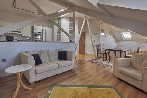 Victoria Park Road, St Leonards, Exeter 2 bed apartment for sale