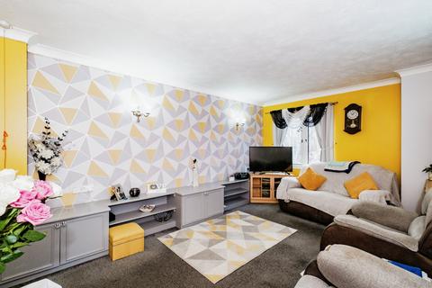Homesteyne House, Worthing BN14 2 bed apartment for sale