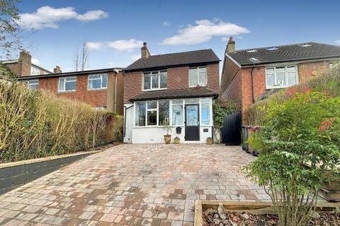 Chaldon Road, Caterham, Surrey, CR3 5PN 3 bed detached house for sale