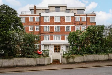 Wimbledon Hill Road, London SW19 2 bed apartment for sale