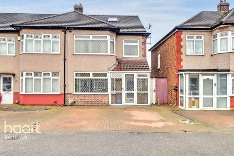Ford Close, Rainham, RM13 7AU 4 bed end of terrace house for sale