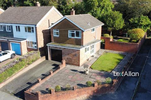 Penfields Road, Stourbridge 3 bed detached house for sale