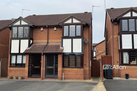 Diamond Park Drive, Stourbridge 2 bed semi