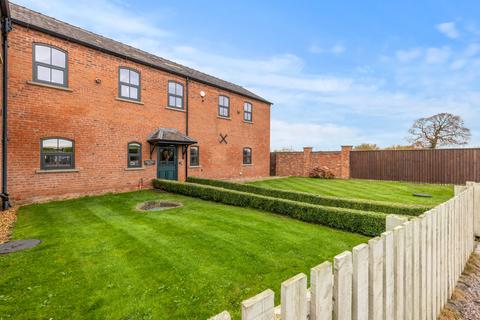 Northwich Road, Lower Whitley, WA4 4 bed terraced house for sale