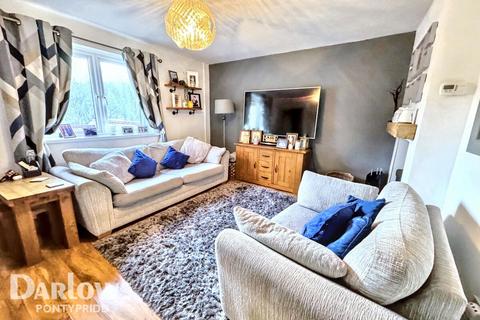 Poplar Road, Pontypridd 4 bed end of terrace house for sale