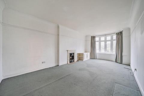 Fulham High Street, Fulham, London, SW6 2 bed flat for sale