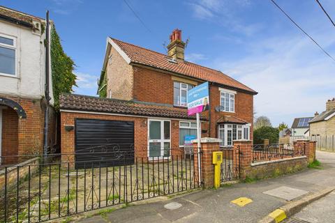 Church Road, Thetford IP25 3 bed semi