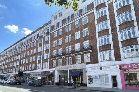 Parkview Court, London, SW6 2 bed apartment for sale