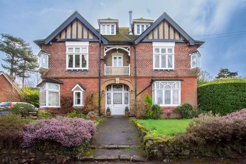 Westerham Road, Oxted, RH8 3 bed apartment for sale