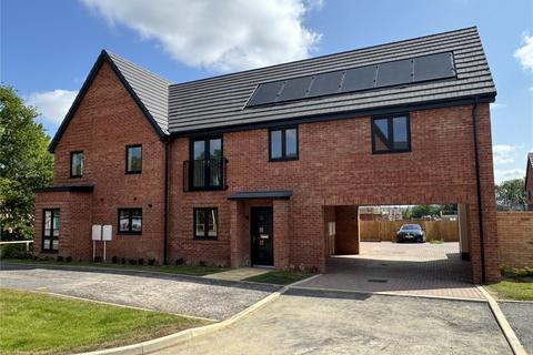 Waterman Road, Bishop's Stortford... 2 bed coach house for sale