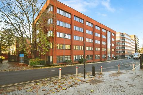 Farnsby Street, Swindon SN1 1 bed apartment for sale