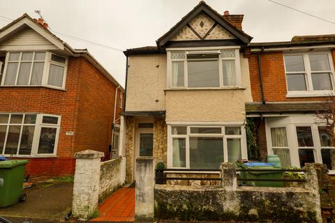 Ampthill Road, Shirley, Southampton 3 bed terraced house for sale