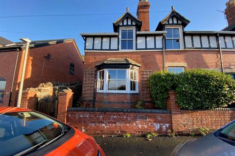 West Malvern Road, Malvern 2 bed end of terrace house for sale