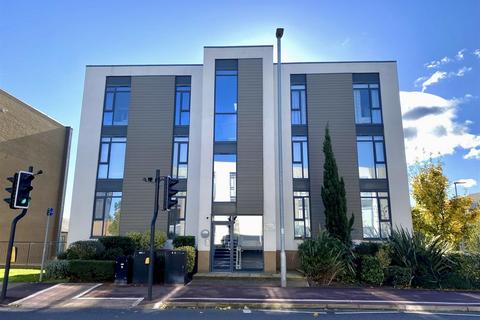 Firepool View 2 bed flat for sale