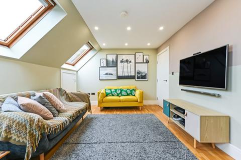 49 High Street, Lyndhurst, SO43 1 bed apartment for sale