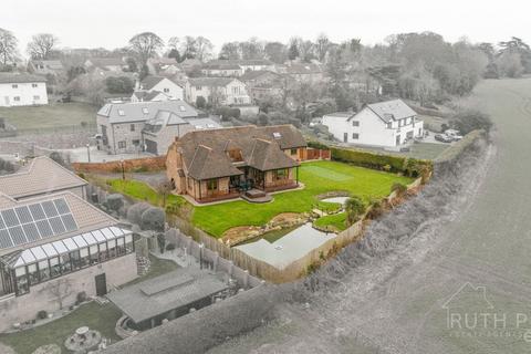 Holly Farm Court, Doncaster DN6 4 bed detached house for sale