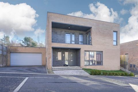 Broadleaf Walk, Birtley, DH3 4 bed detached house for sale