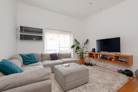 Shakespeare Terrace, Richmond 1 bed apartment for sale
